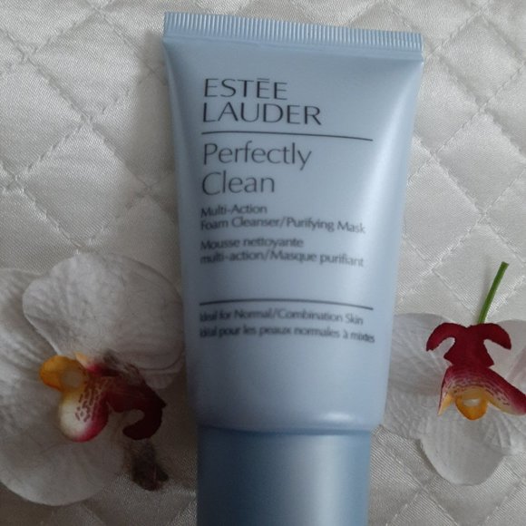 Estee Lauder Make up Bundle in Dual Cosmetic Bag - Picture 7 of 11